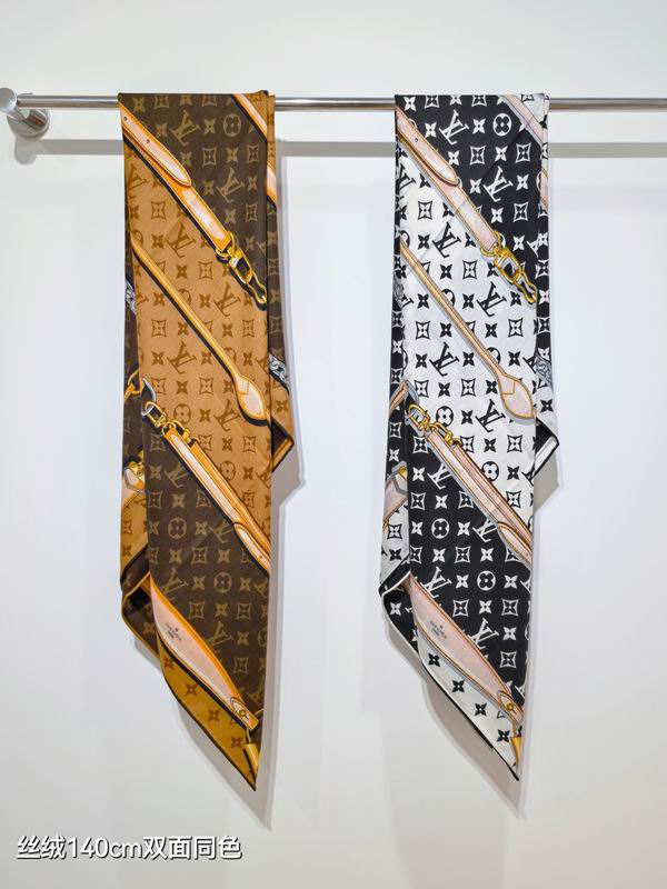 LV Scarf 140X140cm 70%羊绒30%真丝  E080321
